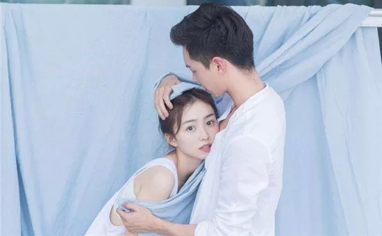 爱燃情感:异性同居发生关系了,女人吃亏吗?