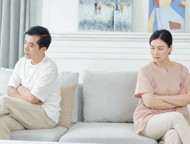 女方出轨单方面想断了两年的情人关系怎么做 女方出轨单方面想断了两年的情人关系怎么做