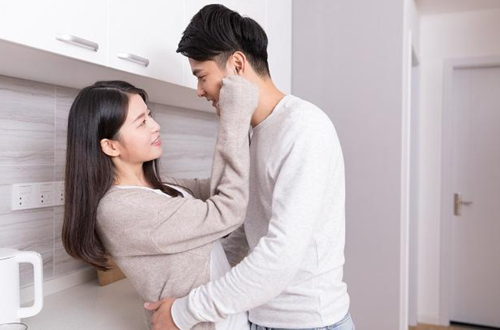 被男生初恋㖭你的小兔兔的感觉 被男生初恋㖭你的小兔兔的感觉