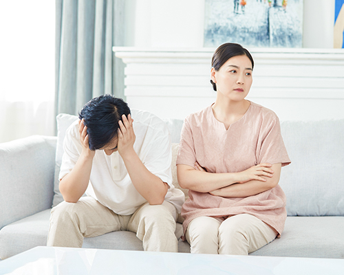 老公经常在外面找女人聊天