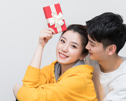 阅历深的男人遇到喜欢的女人的6个表现 阅历深的男人遇到喜欢的女人的6个表现