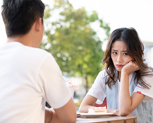 恋爱中女生没开窍的6个表现