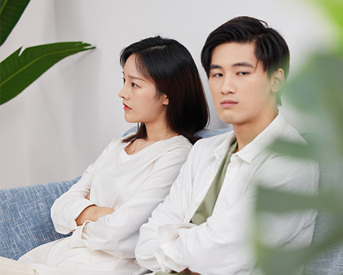 男朋友回老家就不主动联系我了啥意思? 男朋友回老家就不主动联系我了啥意思?